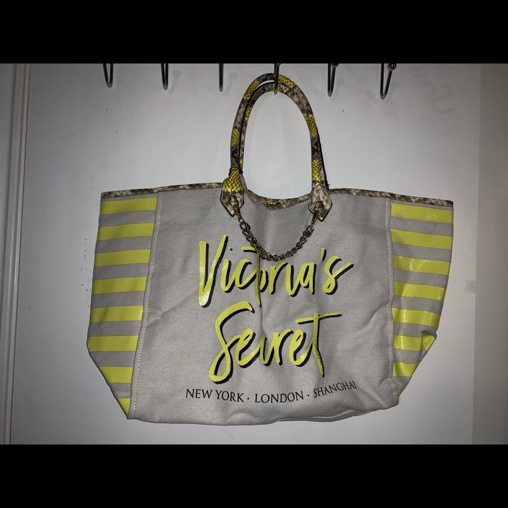 Victoria’s Secret tote